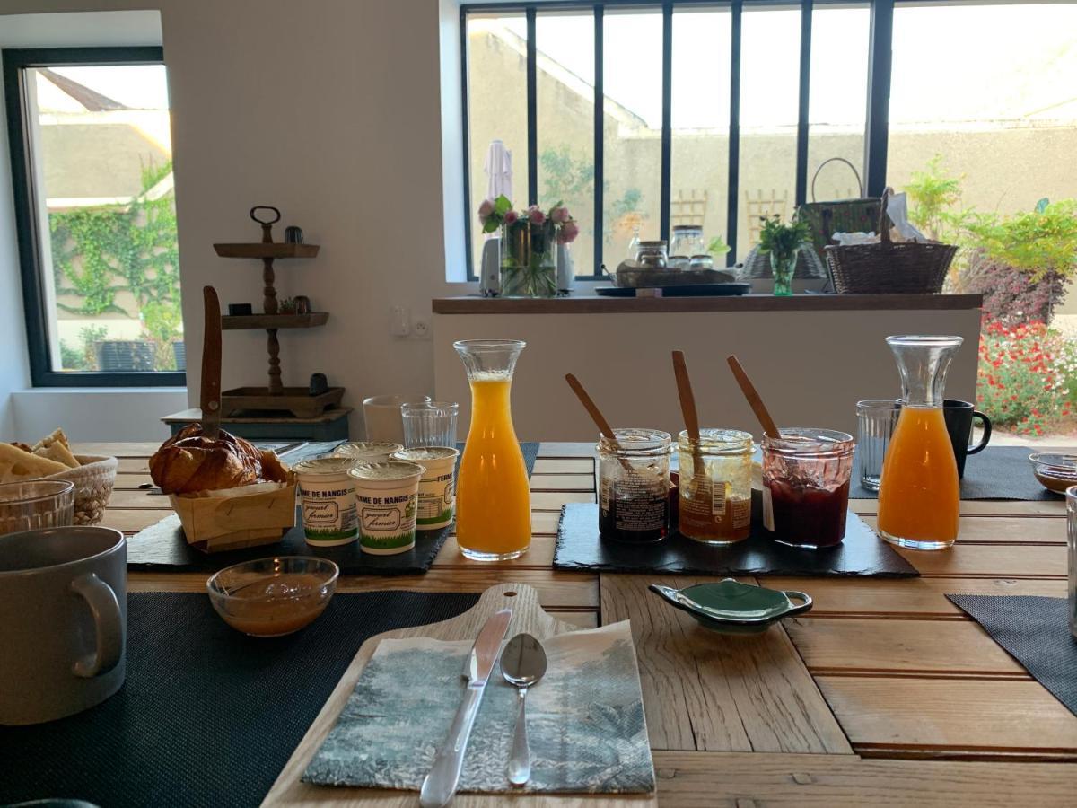 L'Escale Bellifontaine Hotel Ury Ngoại thất bức ảnh